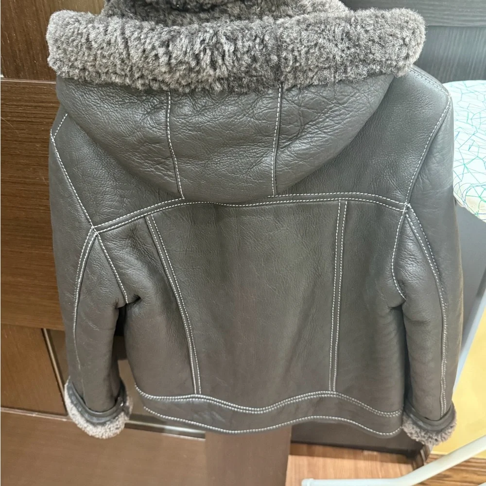 N/A luxurious shearling